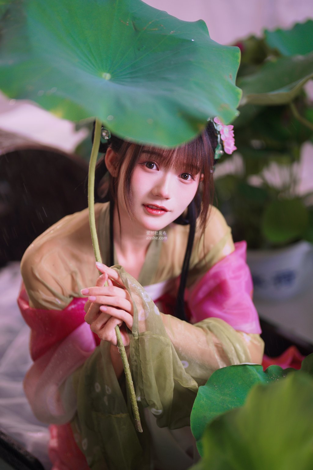 人气Coser@兔子Zzz不吃胡萝卜 浮香花谷